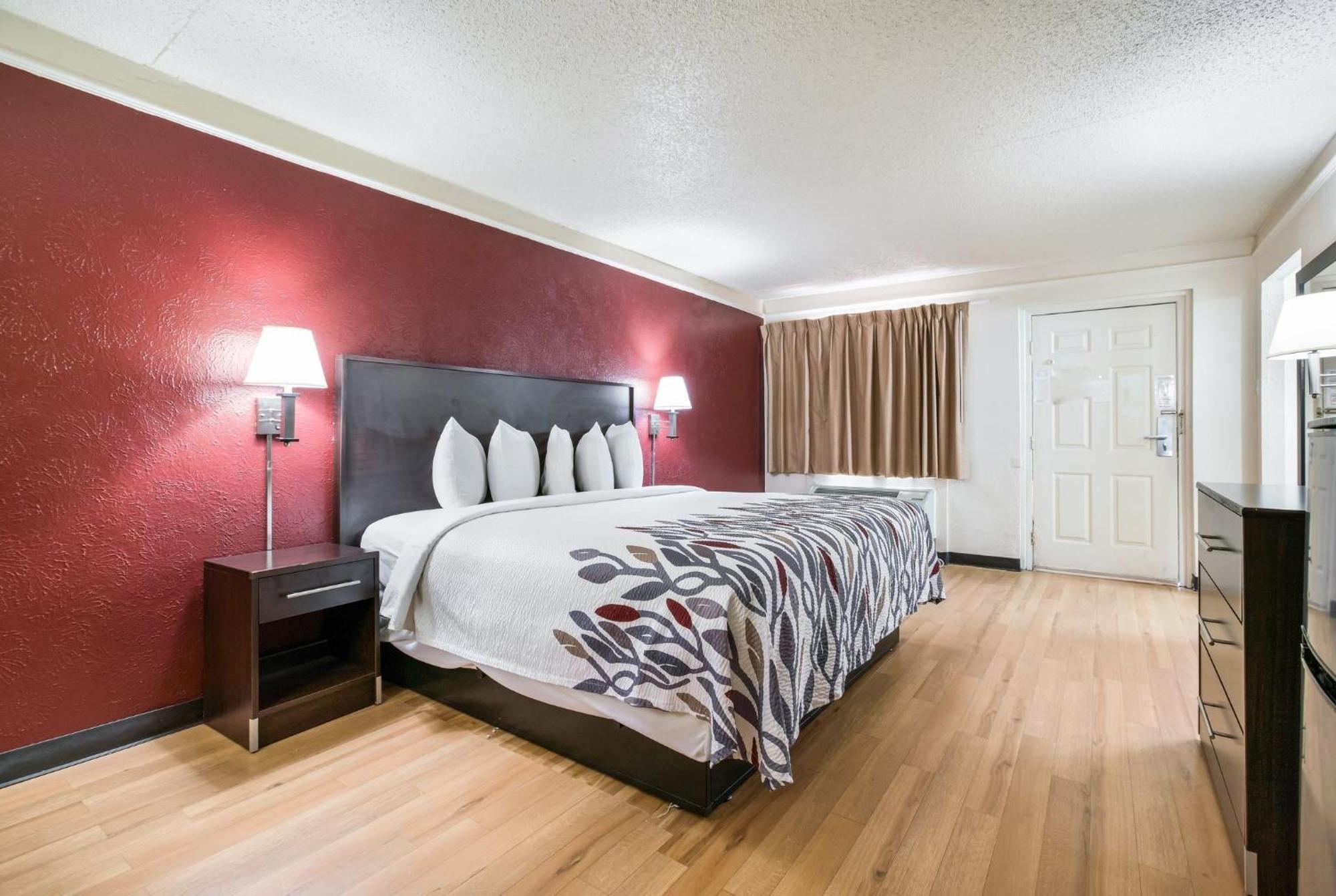 Red Roof Inn North Dallas - Park Central Dış mekan fotoğraf