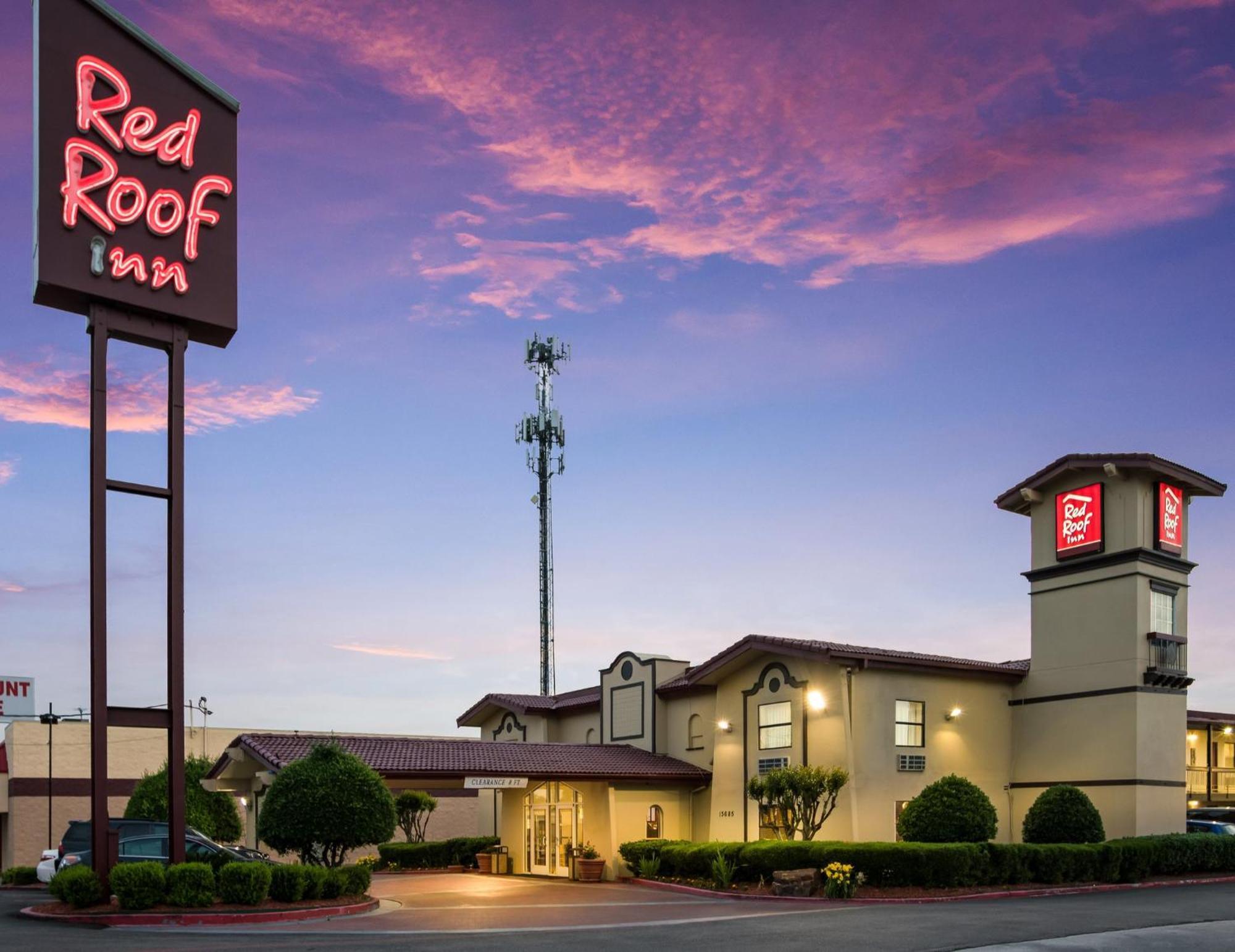 Red Roof Inn North Dallas - Park Central Dış mekan fotoğraf