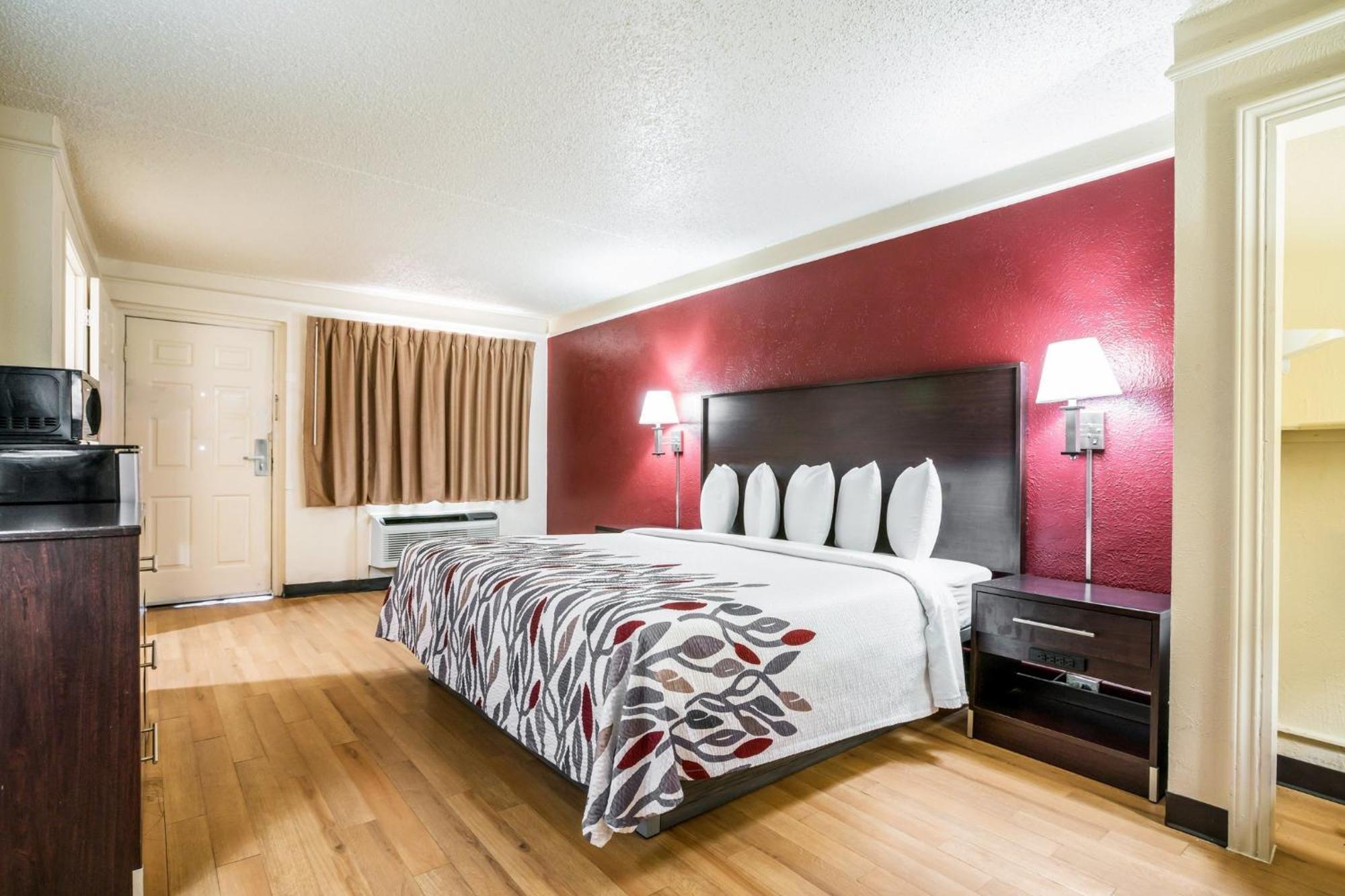 Red Roof Inn North Dallas - Park Central Dış mekan fotoğraf